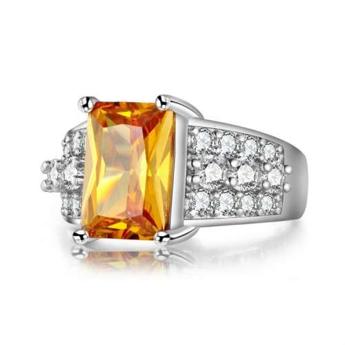 SPLENDID! Ring With 22 Simulated White Diamonds And 1x Simulated Yellow Diamond Size 6 US