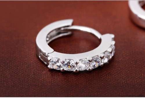 TERRIFIC! ! Hoop Earrings With 7 Simulated Diamonds