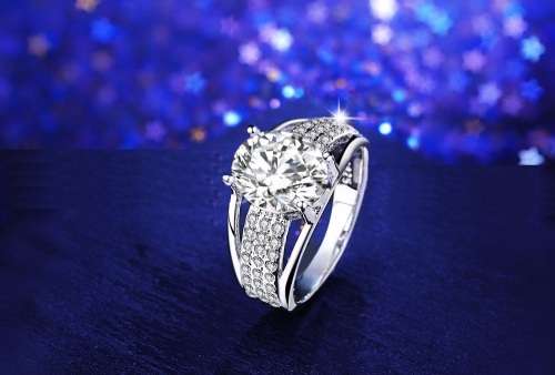 MARVELOUS! Ring With 49 2.00ct Hand Crafted Simulated Diamonds Size 6; 7 US