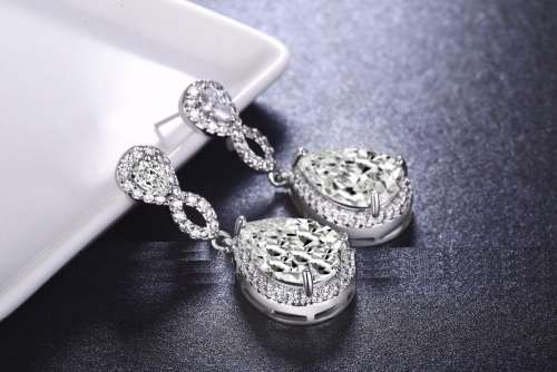 DEVINE! Infinity Crystal Drop Earrings