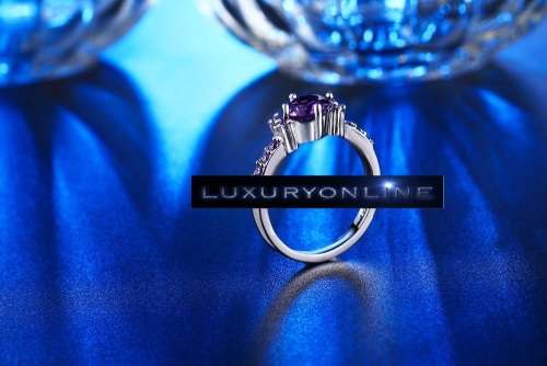 DAZZLING! Ring With 11 Simulated Amethysts Size 6 US