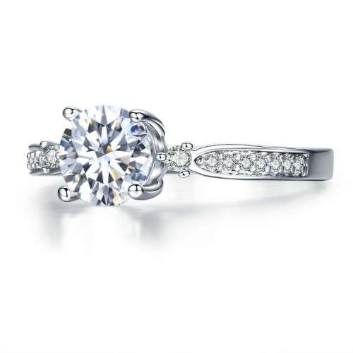 AMAZING! Ring With 0,75ct imulated Diamonds Size 9 US