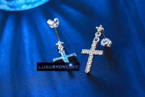 FANTASTIC! Cross Earrings With 11 0,75ct Simulated Diamonds