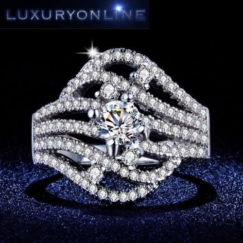 EXQUISITE!! Ring With 1,25ct Simulated Diamonds Size 6; 7 US