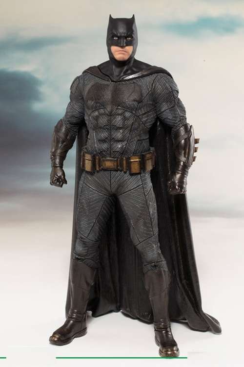 JUSTICE LEAGUE 1/10 Scale BATMAN ArtFX Figure -COLLECTOR'S ITEM