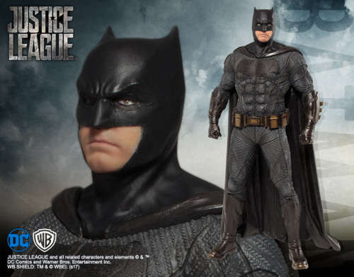 JUSTICE LEAGUE 1/10 Scale BATMAN ArtFX Figure -COLLECTOR'S ITEM
