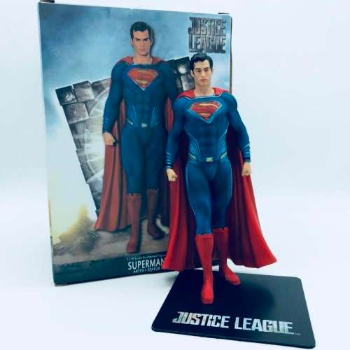 JUSTICE LEAGUE 1/10 Scale SUPERMAN ArtFX Collectable Figure