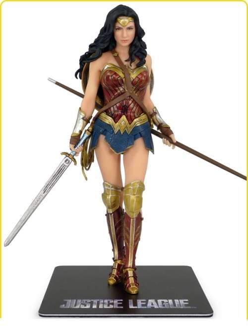 JUSTICE LEAGUE 1/10 Scale WONDER WOMAN ArtFX Collectable Figure