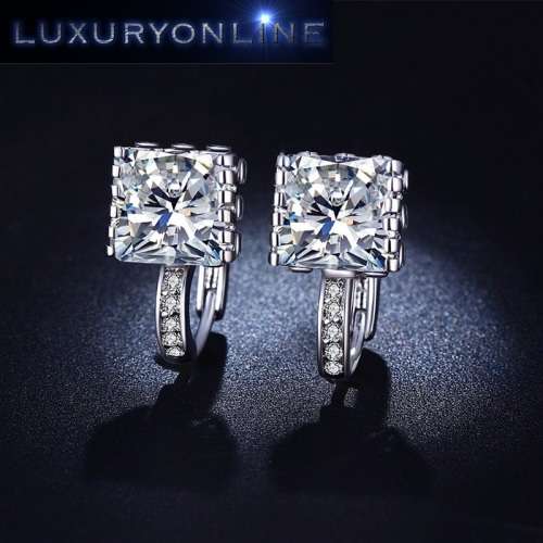 Hoop Earrings With 8 Simulated Diamonds