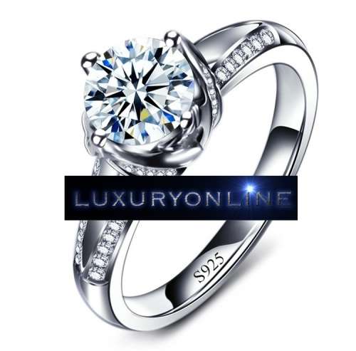 DEVINE!! Ring With 33 1,75ct Simulated Diamond Size 7 US