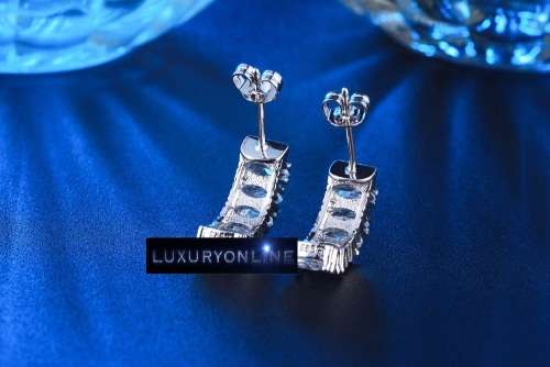 DAZZLING!  Drop  Earrings With 6 1,53ct Simulated Diamonds