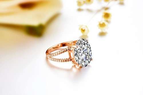 SUPURB! Tocean Ring With 2,00ct  Simulated Diamonds Size 6; 7; 8; 9 US