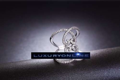 MAGNIFICENT! Ring With Hand Crafted 0,75ct Simulated Diamonds Size 6; 7  US