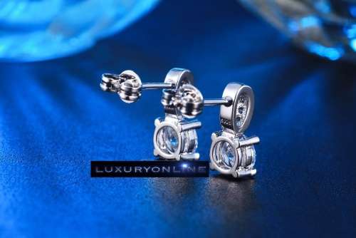 DIVINE! 1,75ct Simulated Diamond Earrings