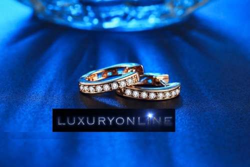 GORGEOUS! 13mm Hoop Earrings With 8 0,25ct Simulated Diamonds