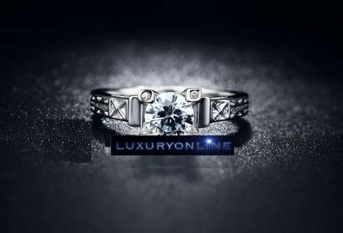 STUNNING! Eiffel Tower Ring With 1,75 Carat  Simulated Diamonds Size 6; 7  US