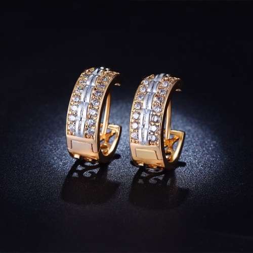 GORGEOUS! 17mm Hoop Earrings With 20 0,25ct Simulated Diamonds