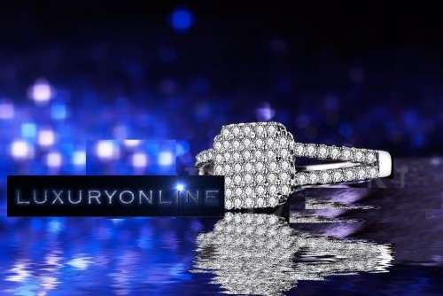 Ring With 1,25ct Simulated Diamonds