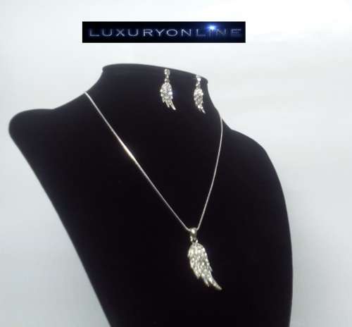 CAPTIVATING! Angel Wing And Earring Set With Simulated Diamonds