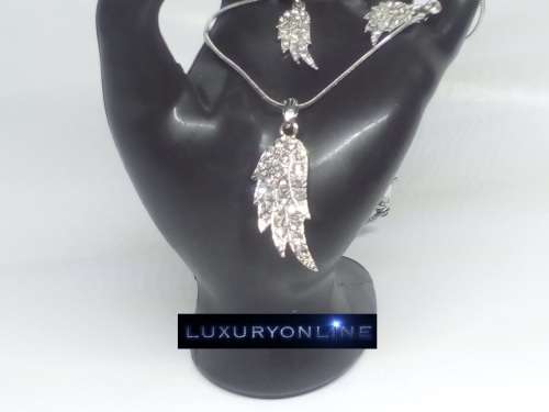 CAPTIVATING! Angel Wing And Earring Set With Simulated Diamonds