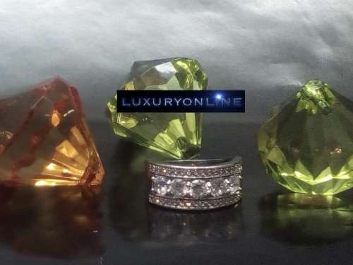 DAZZLING! Hand Crafted 0.75 Carat Simulated Diamonds Ring Size 8; 9 US