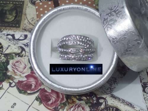 DAZZLING! Hand Crafted 0.75 Carat Simulated Diamonds Ring Size 9; 10 US