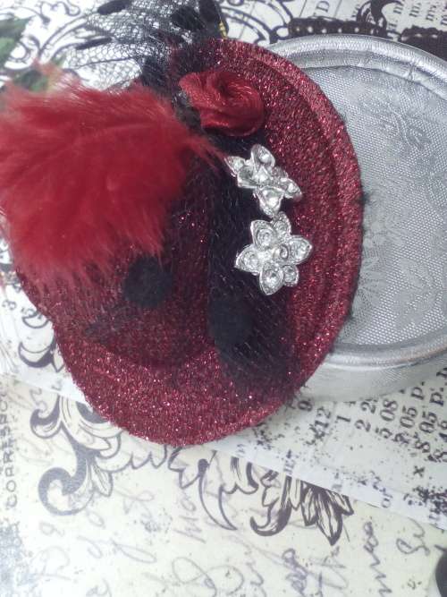 GORGEOUS! 1.25 Carat Simulated Diamond Heart Stud Earrings