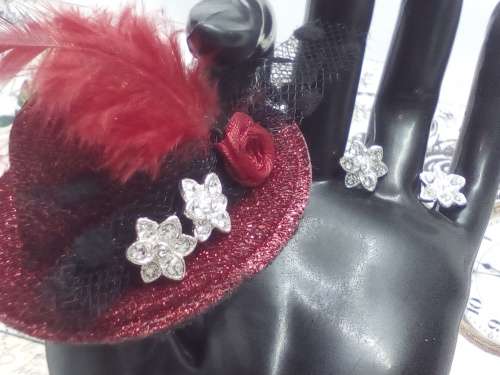 GORGEOUS! 1.25 Carat Simulated Diamond Heart Stud Earrings