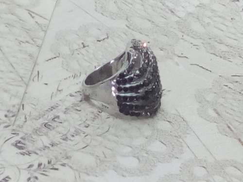 AMAZING! 1,25 Carat Simulated White Diamond And Simulated Black Diamond Ring Size 7 US