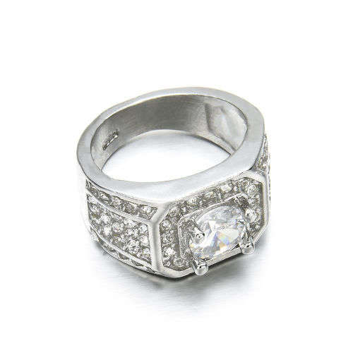 EXQUISITE! 1,75 Carat Simulated Diamond Ring Size 10 US