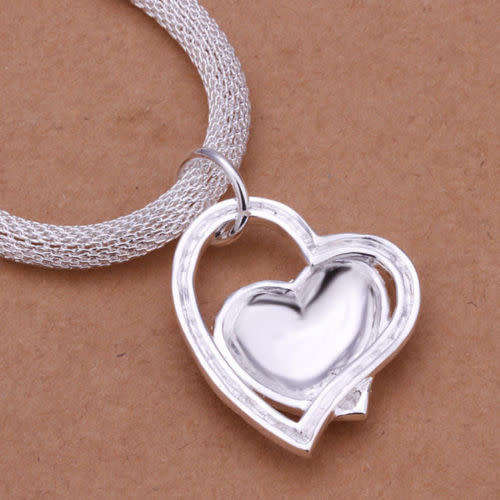 GORGEOUS! 48 cm Snake Chain Necklace With Heart Shaped Pendant