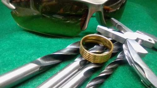 100% Pure Titanium Men's Ring Size 10 US (Gold)