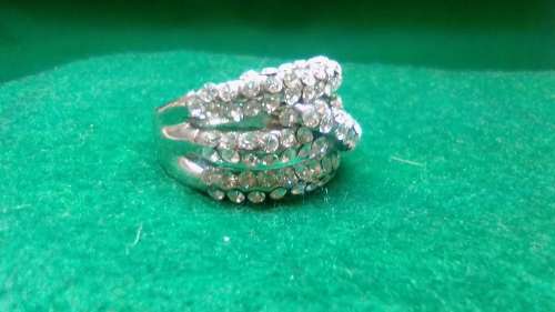 EXQUISITE! 1,2ct Simulated Diamond Ring Size 7; 8 US