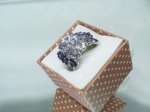 AMAZING! 0,75 Carat Simulated French Lilac Diamonds Size 7; 8; 9 US