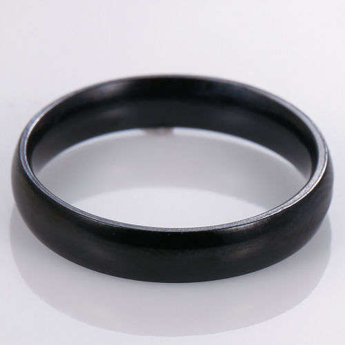 AWESOME! ! 4 mm Silver 100% Titanium Ring Size 9 US (BLACK)