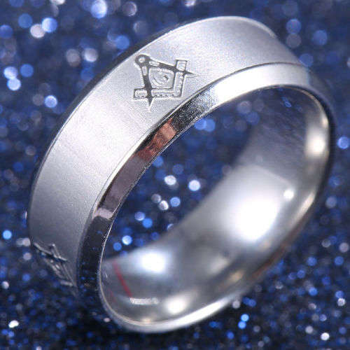 AWESOME! ! 8 mm Silver 100% Titanium "Assassin's Creed" Ring Size 6 US