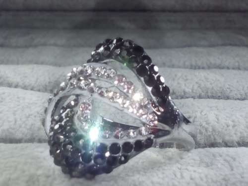 AMAZING! 1,75 Carat Simulated French Lilac Diamonds Size 9 US