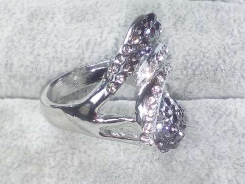 AMAZING! 1,75 Carat Simulated French Lilac Diamonds Size 9 US