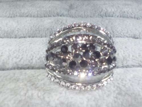 AMAZING! 1,75 Carat Simulated French Lilac, Black And White Diamonds Size 9 US