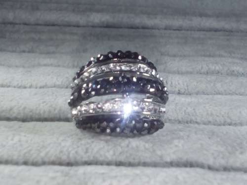 AMAZING! 1,75 Carat Simulated French Lilac Diamonds Size 7 US