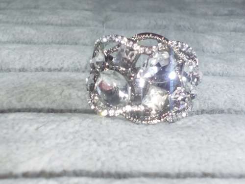 AMAZING! Ring With 1.75 Carat Simulated Diamonds Size 9 US