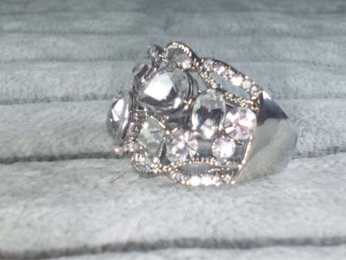 AMAZING! Ring With 1.75 Carat Simulated Diamonds Size 9 US