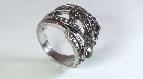 AMAZING! 1,75 Carat Simulated French Lilac Diamonds Size 9 US