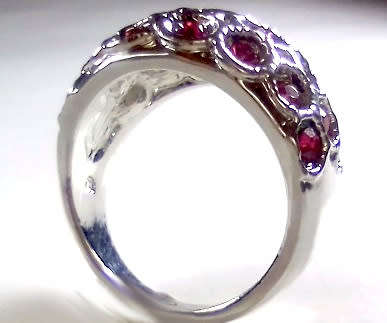 BEAUTIFUL! Ring With Simulated Pink Diamonds Size 9 US