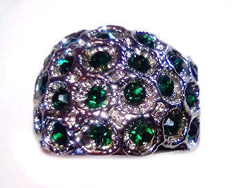 BEAUTIFUL! Ring With Simulated Emeralds *R 899* Size 7 US / N / 17