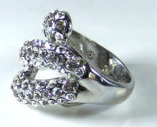 EXQUISITE! 1,25 Carat Simulated Diamond Ring Size 8 US / P / 18