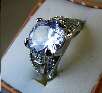 EXQUISITE! 2.00 Carat Simulated Diamond Ring Size 6 US / L / 16