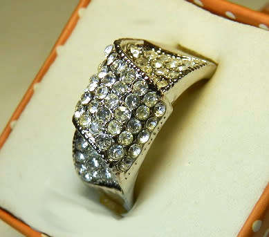EXQUISITE!1,25 Carat Simulated Diamond Ring *R 1 599* Size 8 US / P / 18