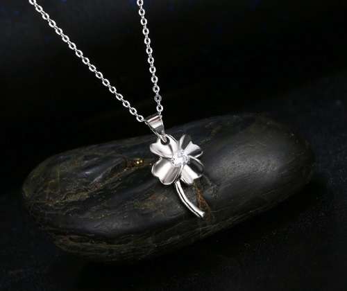 100% Genuine Titanium 4-Leaf Clover Necklace With Simulated Diamonds