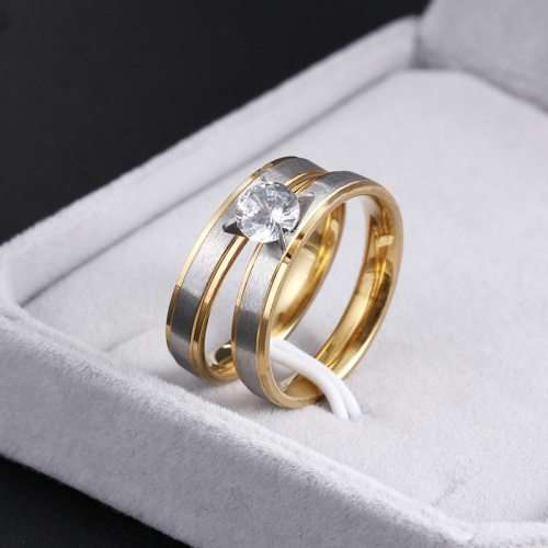 Retail price: R 2 199 Titanium Round Brilliant Cut Ring Set Size 8;9 US